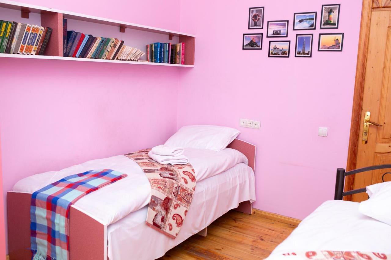 Khurma Hostel Gandża Zewnętrze zdjęcie