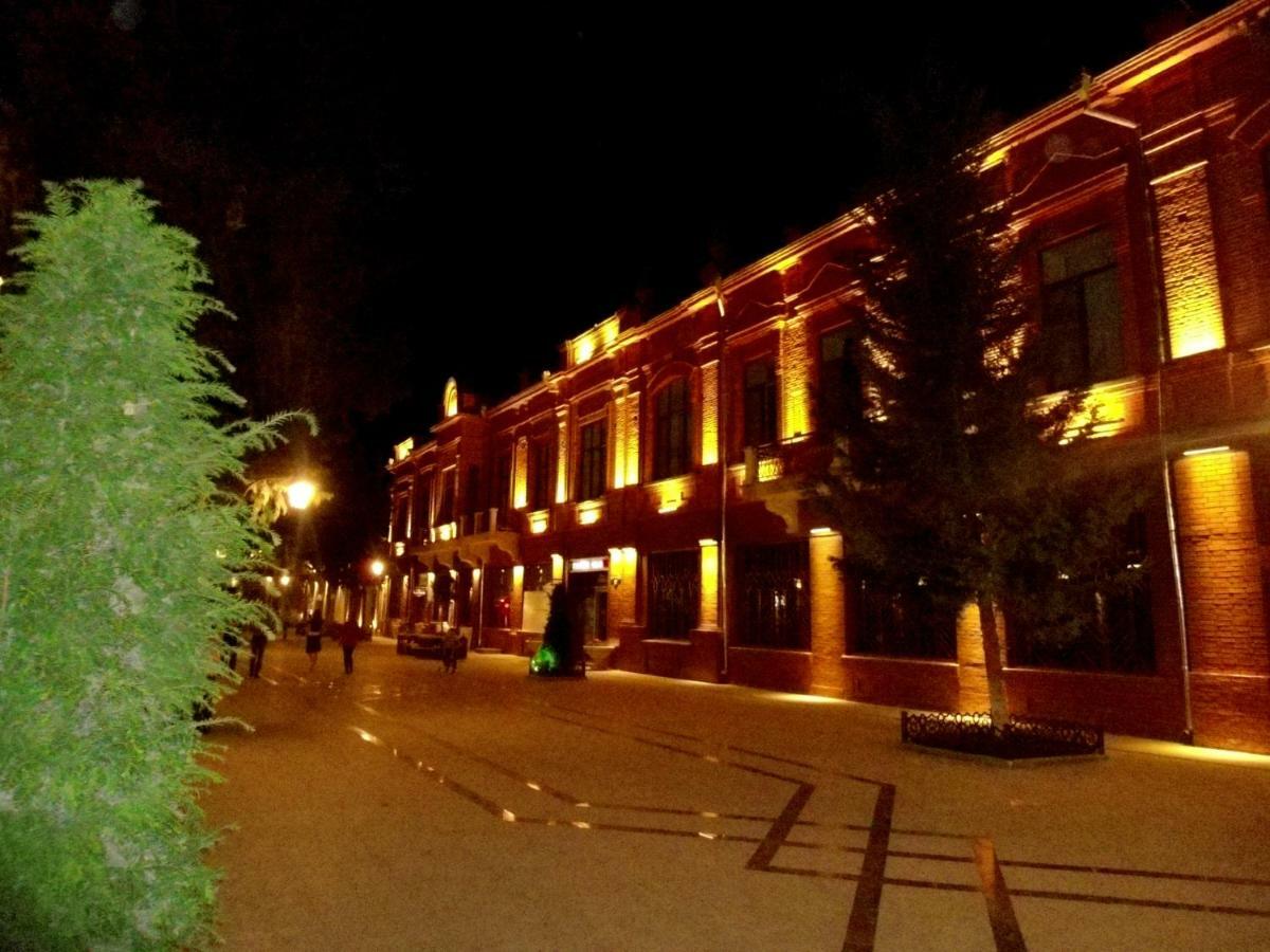 Khurma Hostel Gandża Zewnętrze zdjęcie
