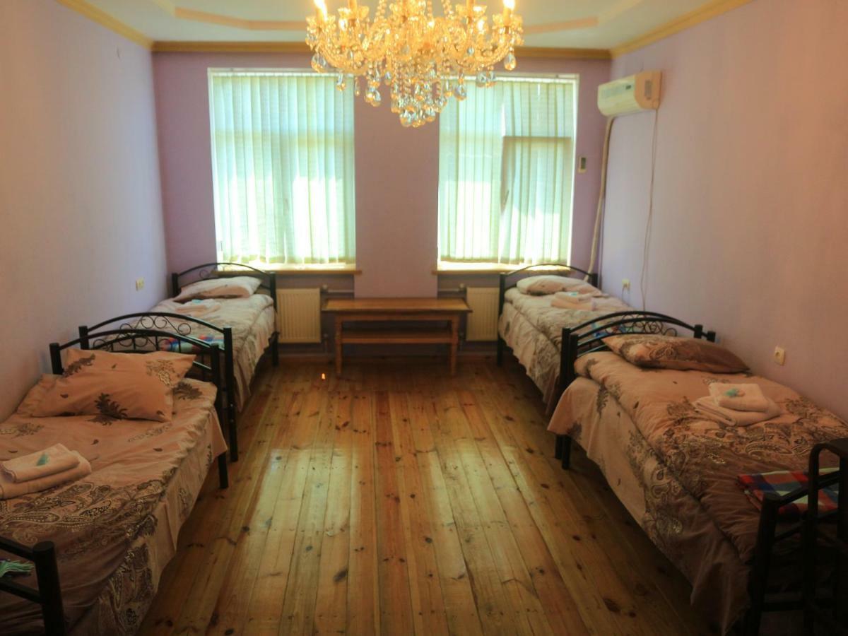 Khurma Hostel Gandża Zewnętrze zdjęcie
